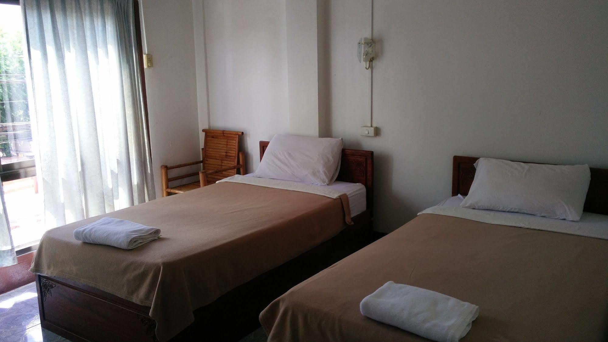 Chanthasom Guesthouse Ban Nongdouang Buitenkant foto